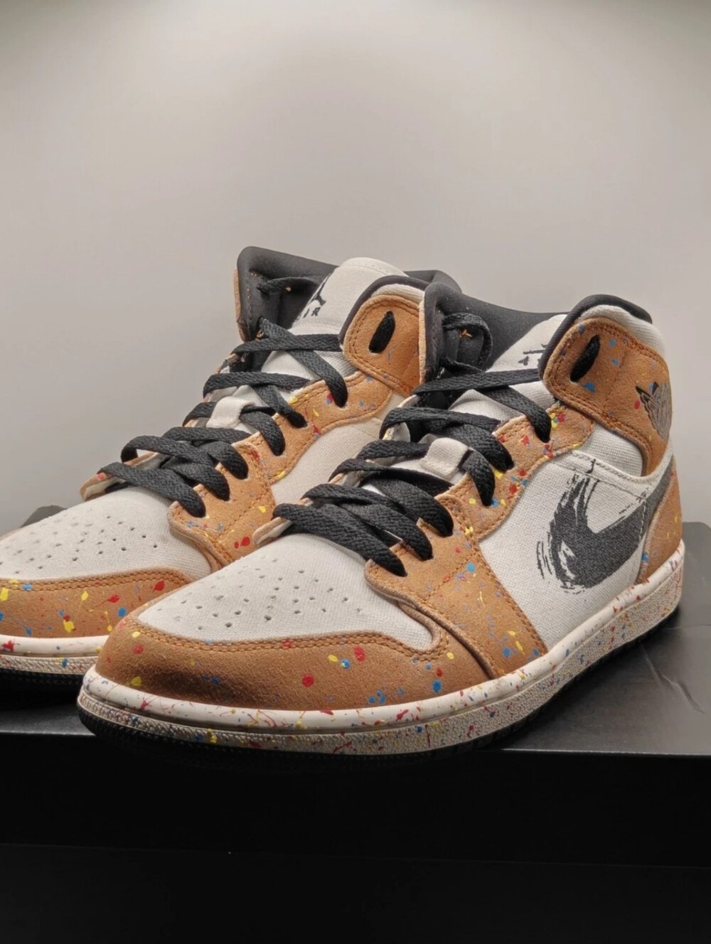 Air Jordan 1 Mid Brushstroke Paint Men’s 9.5 Sneakers with Box DA8005-100